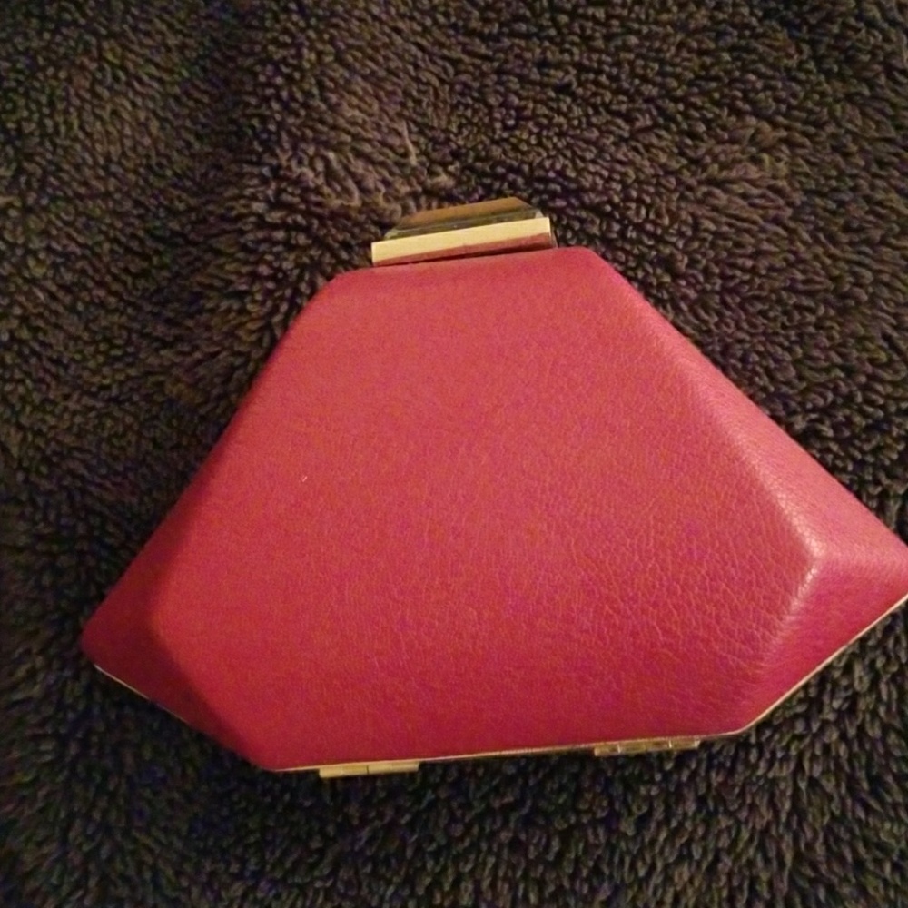 red clutch
